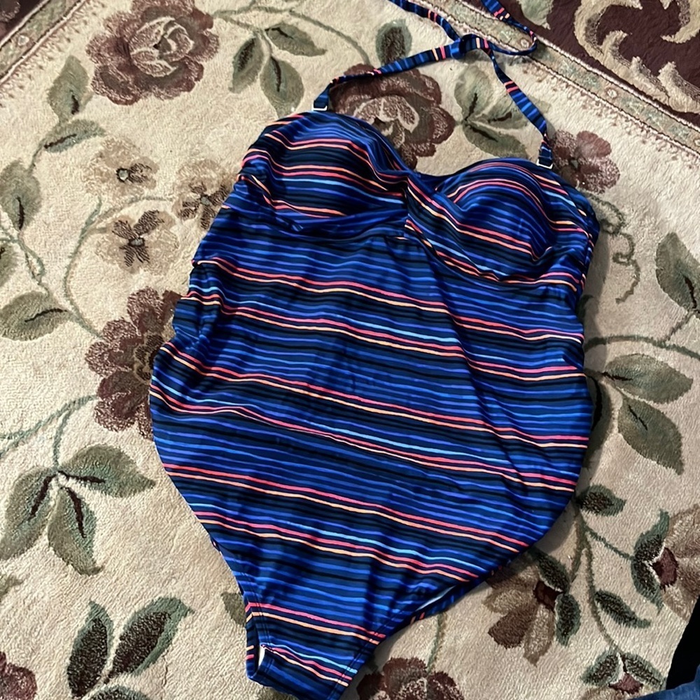 Liz Lange maternity striped one piece swimsuit